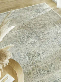 Beshkan|Kibek Outlet