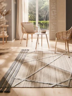 Vislanda|Kibek Clearance