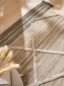 Vislanda|Kibek Clearance