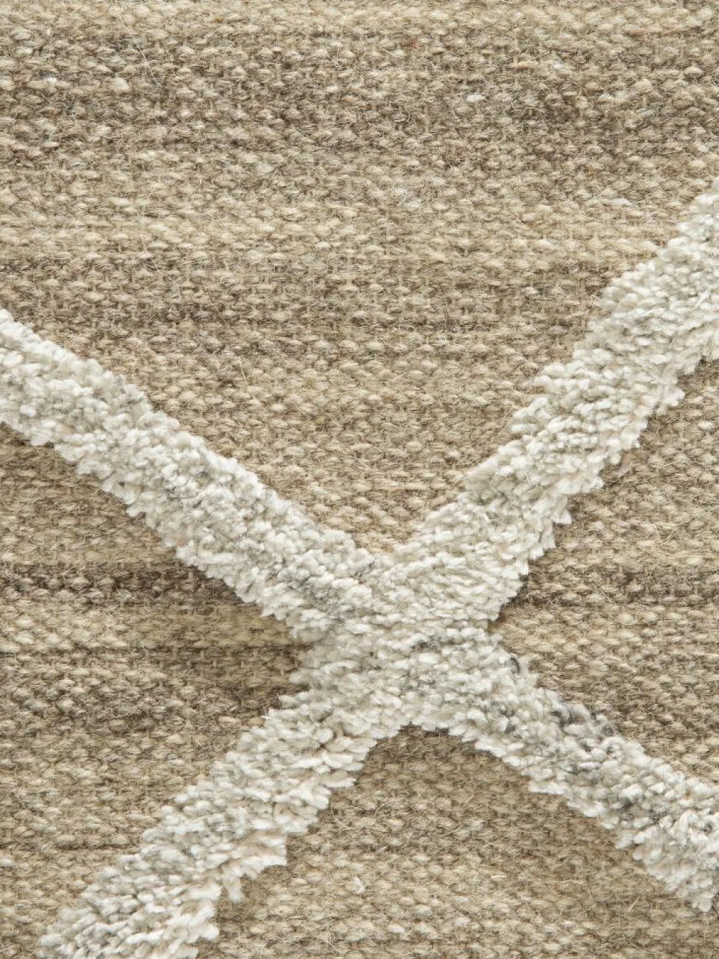 Vislanda|Kibek Clearance